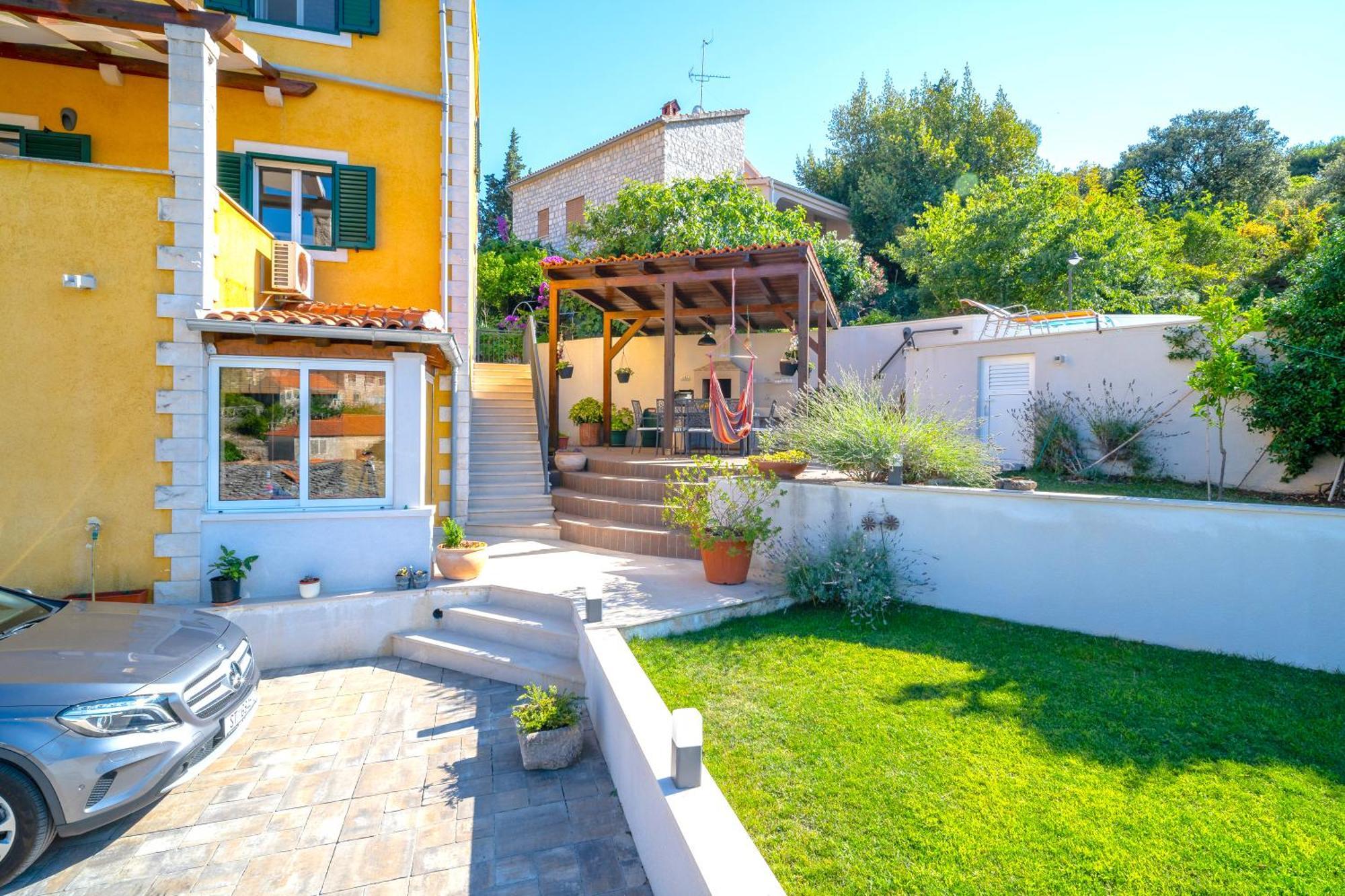 Villa Green Garden Splitska Exterior foto